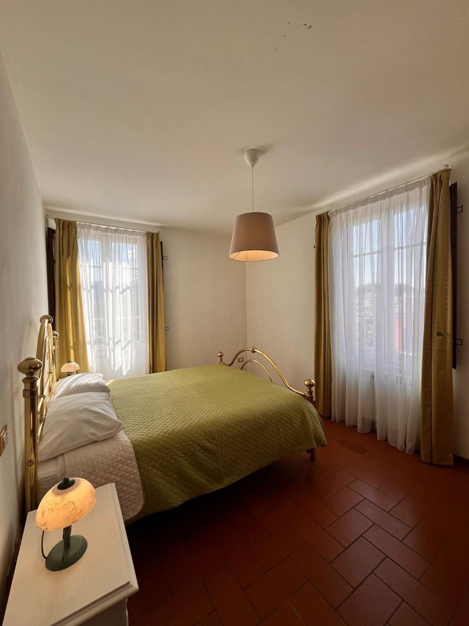 Charme Con Parcheggio Apartment Lucca Bagian luar foto