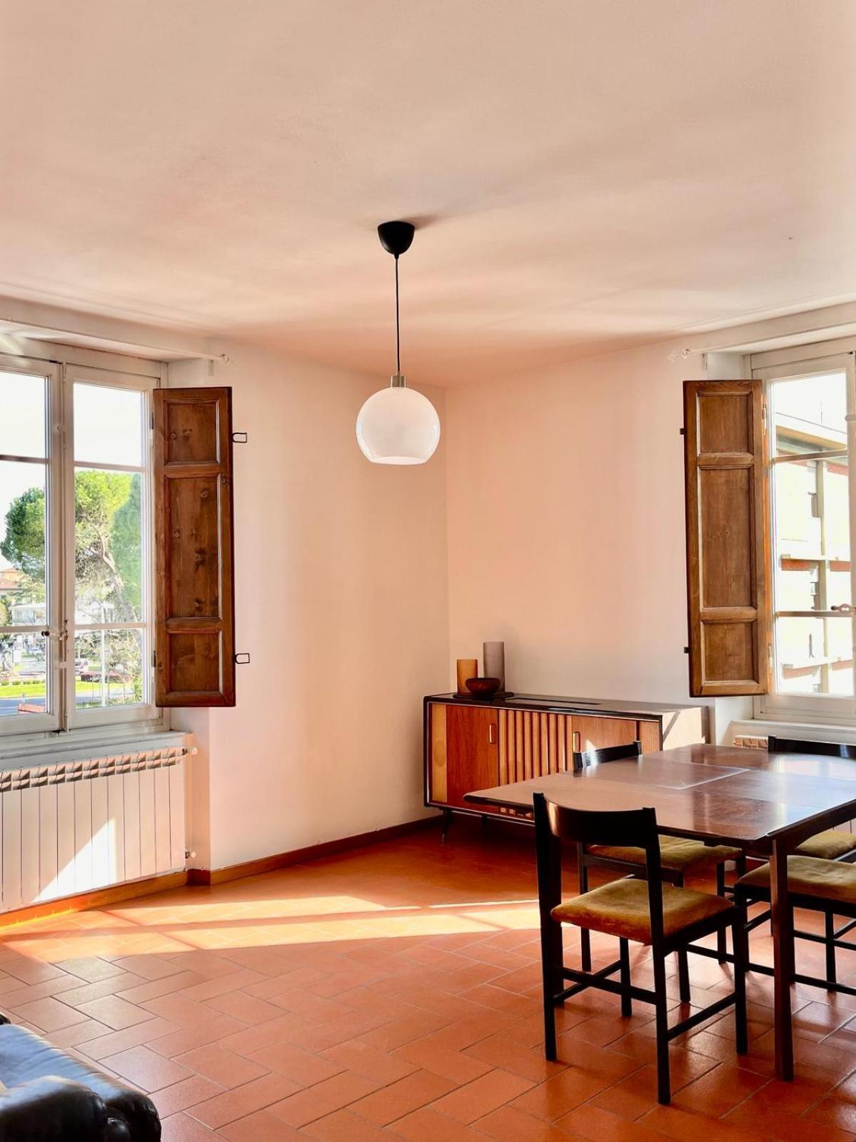 Charme Con Parcheggio Apartment Lucca Bagian luar foto