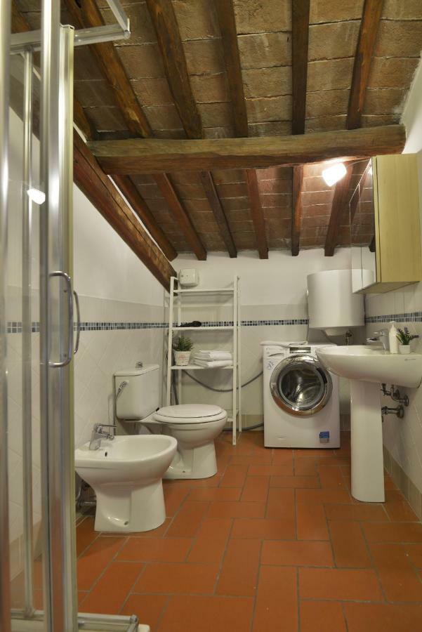 Charme Con Parcheggio Apartment Lucca Bagian luar foto
